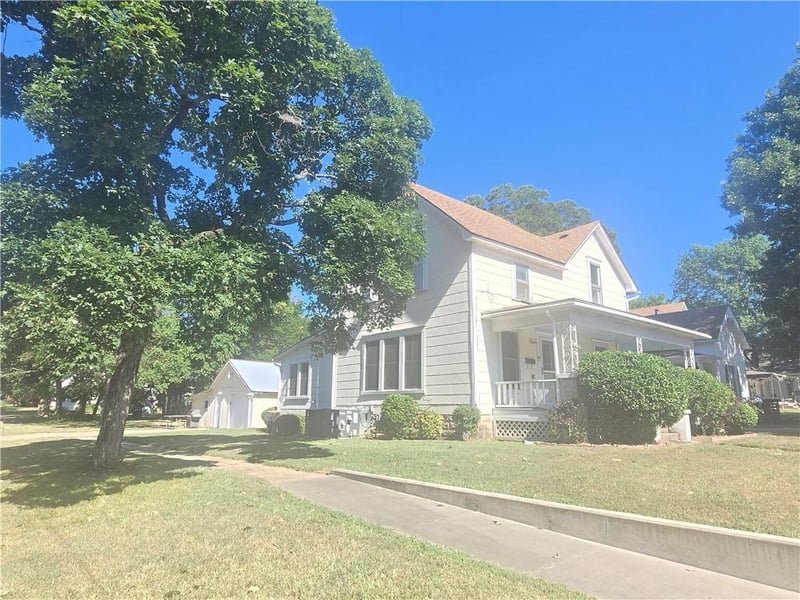 1101 Pennsylvania Ave, Independence, KS 67301