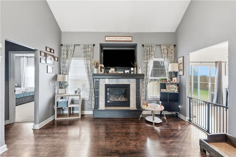 16906 Tucker Ct, Basehor, KS 66007