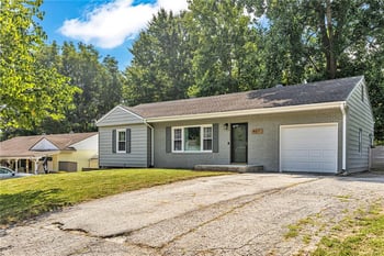 4617 NE 47th St, Kansas City, MO 64117