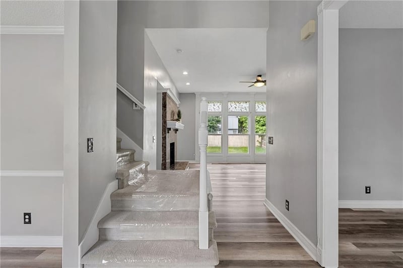 1361 Hunter Dr, Olathe, KS 66062