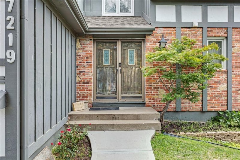 7219 Mastin St, Merriam, KS 66203
