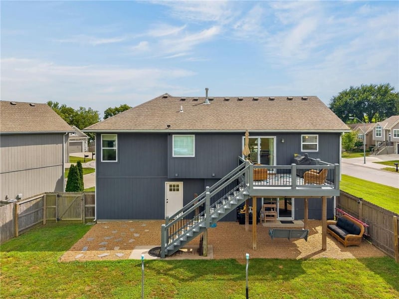 10006 E 212th St, Peculiar, MO 64078