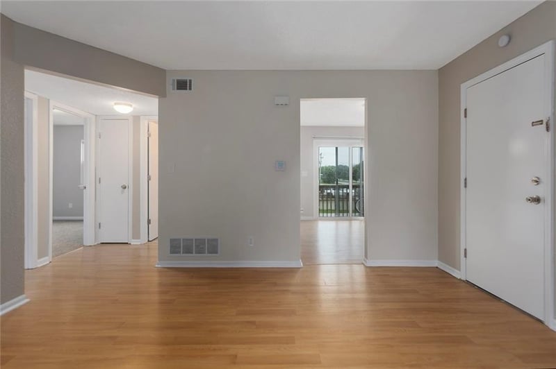 2621 155th Ter, Basehor, KS 66007