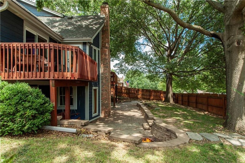 4401 Hoit Dr, Lee's Summit, MO 64064
