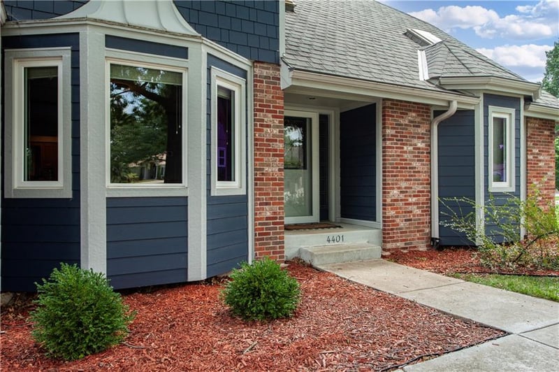 4401 Hoit Dr, Lee's Summit, MO 64064