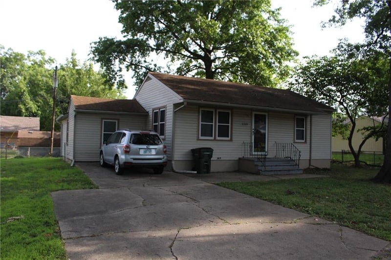 1510 Hope St, Leavenworth, KS 66048