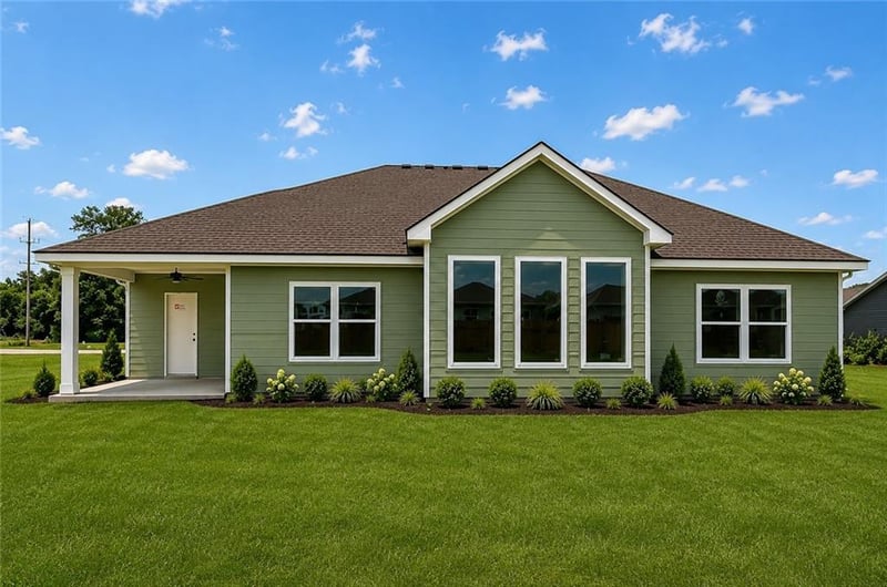 206 Constitution Ln, East Lynne, MO 64743