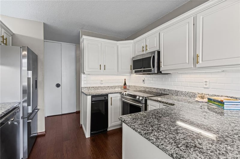 2525 Main St #205, Kansas City, MO 64108
