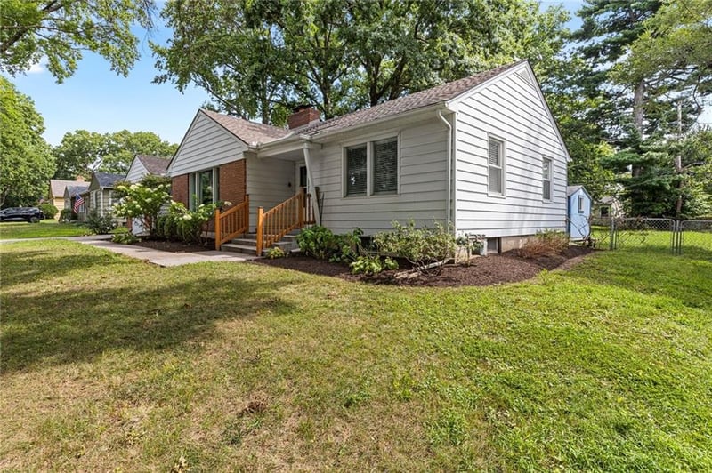 5627 Russell St, Mission, KS 66202