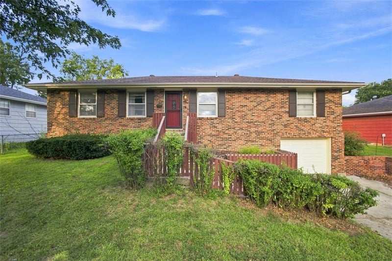 207 Augustus St, Excelsior Springs, MO 64024