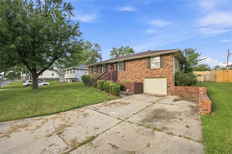 207 Augustus St, Excelsior Springs, MO 64024