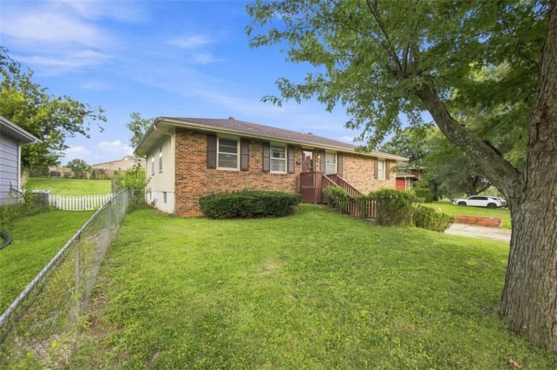 207 Augustus St, Excelsior Springs, MO 64024