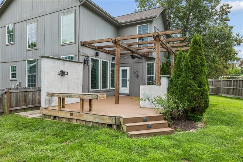 8925 W 132nd Ter, Overland Park, KS 66213