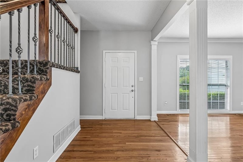 8925 W 132nd Ter, Overland Park, KS 66213
