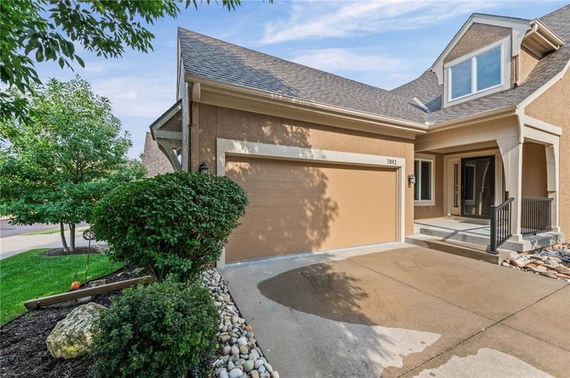7892 157th Ter, Overland Park, KS 66223