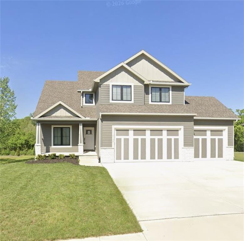 2122 Crooked Creek Dr, Kearney, MO 64060