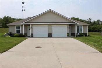 3504 NW 93rd St, Kansas City, MO 64154