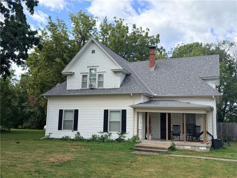 100 Hortense St, Orrick, MO 64077