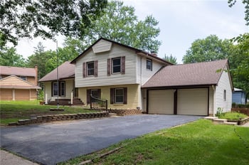 11209 Walnut St, Kansas City, MO 64114