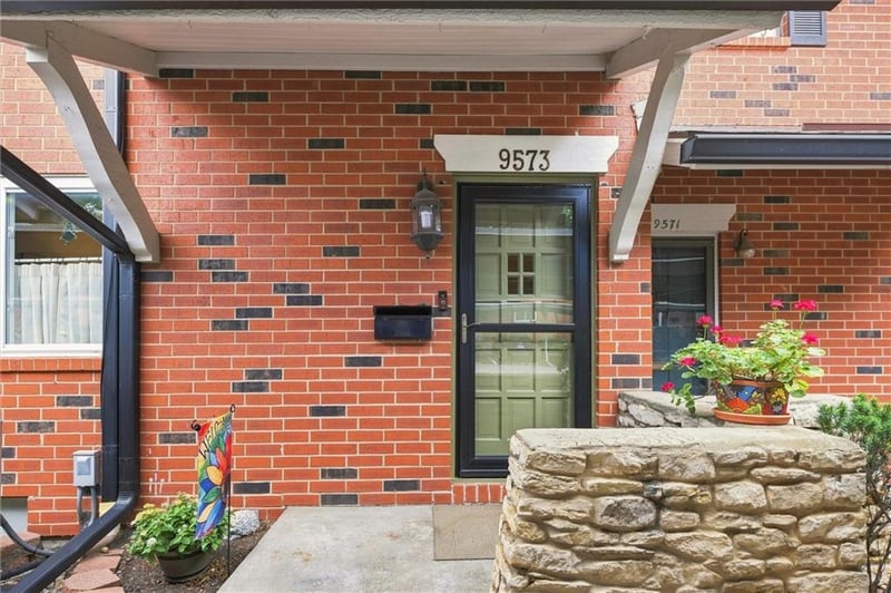 9573 Outlook Dr, Overland Park, KS 66207
