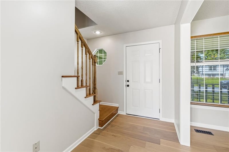 625 SE Shiloh Dr, Lee's Summit, MO 64063