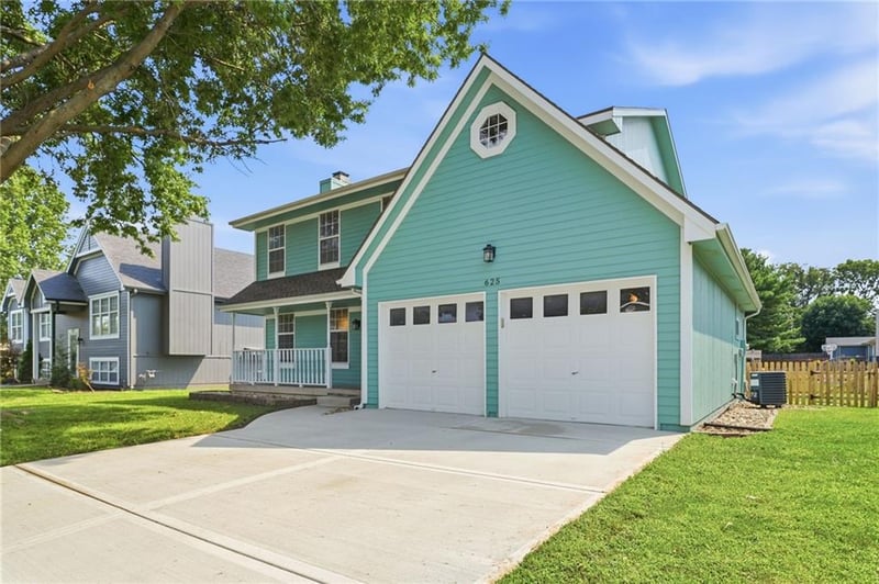 625 SE Shiloh Dr, Lee's Summit, MO 64063