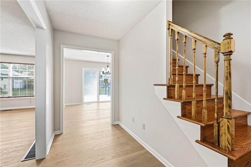 625 SE Shiloh Dr, Lee's Summit, MO 64063