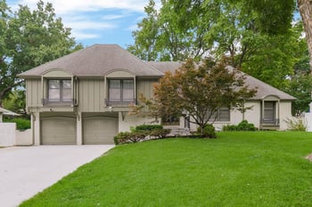 301 W 116th St, Kansas City, MO 64114