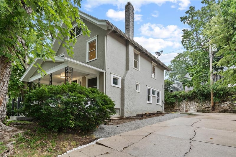 4605 State Line Rd, Kansas City, MO 64112