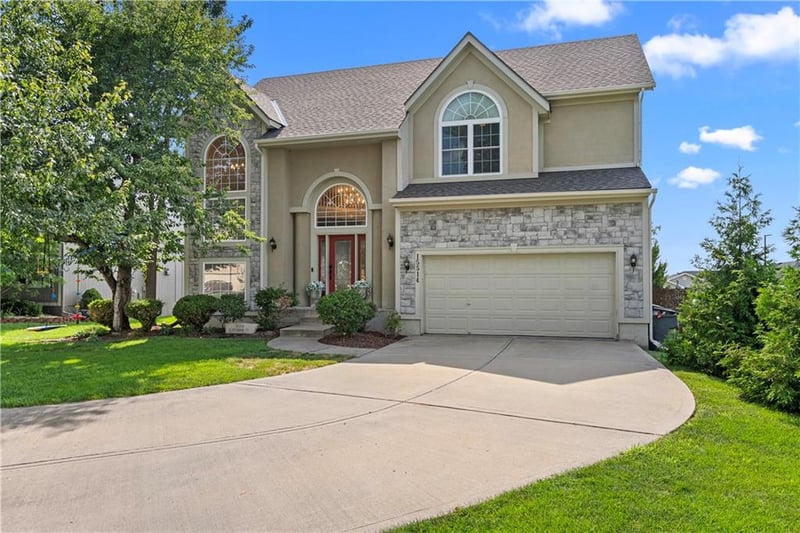 15514 Hunter St, Olathe, KS 66062