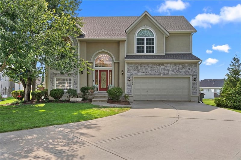 15514 Hunter St, Olathe, KS 66062