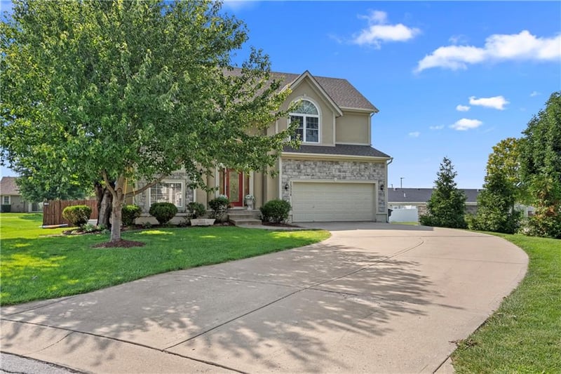15514 Hunter St, Olathe, KS 66062