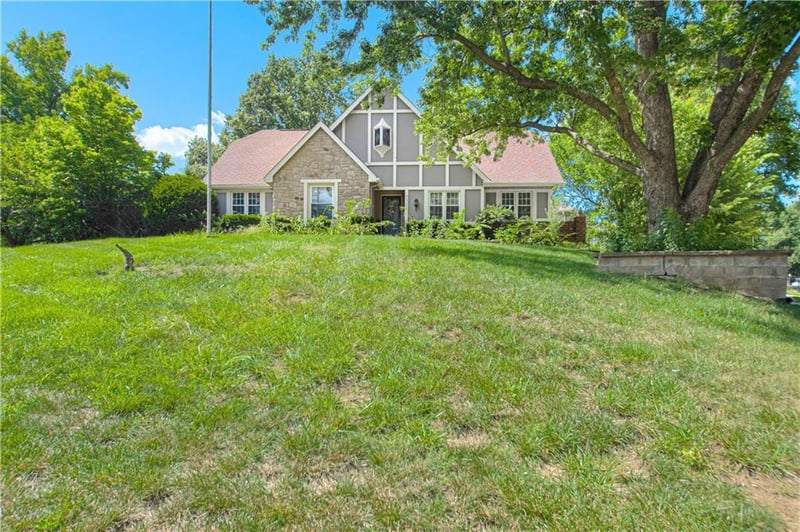 6924 Long Ave, Shawnee, KS 66216