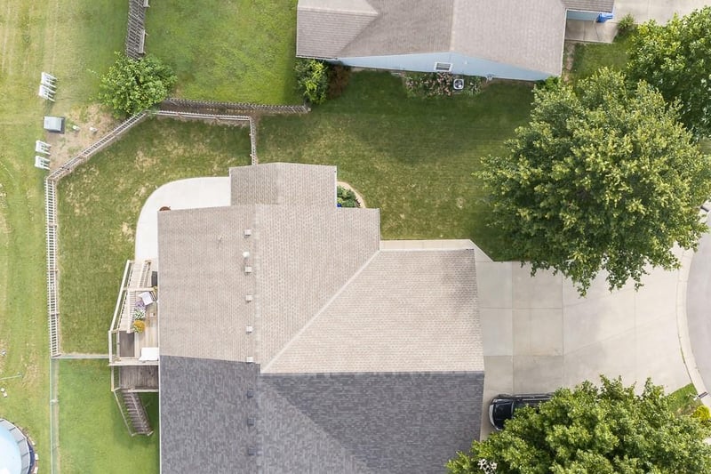 2035 Rock Creek Ct, Tonganoxie, KS 66086