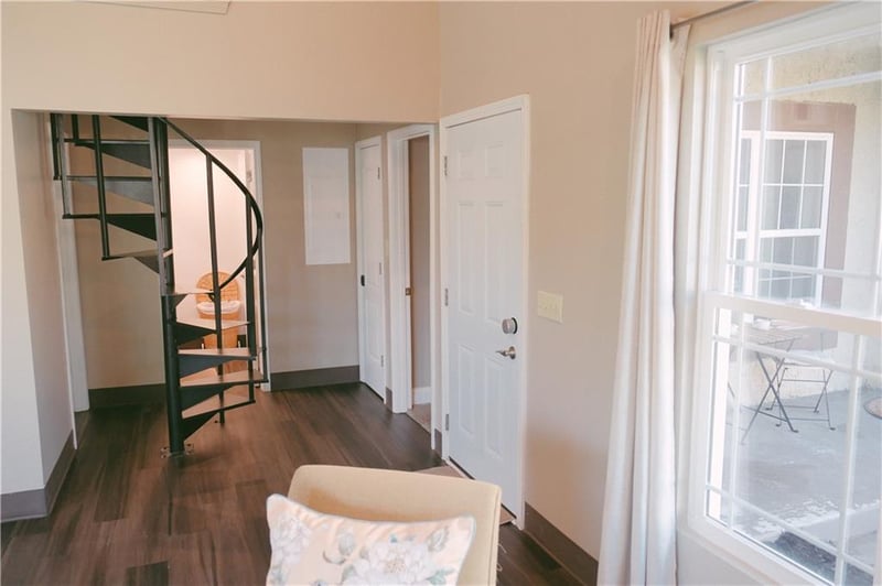 725 75th Ter, Kansas City, KS 66112