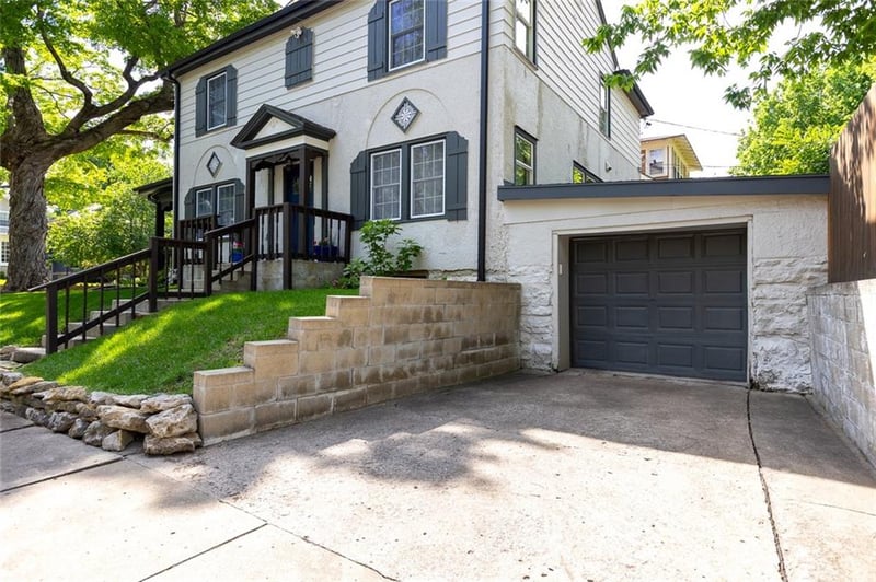 5600 Harrison St, Kansas City, MO 64111