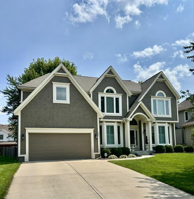 8001 130th St, Overland Park, KS 66213