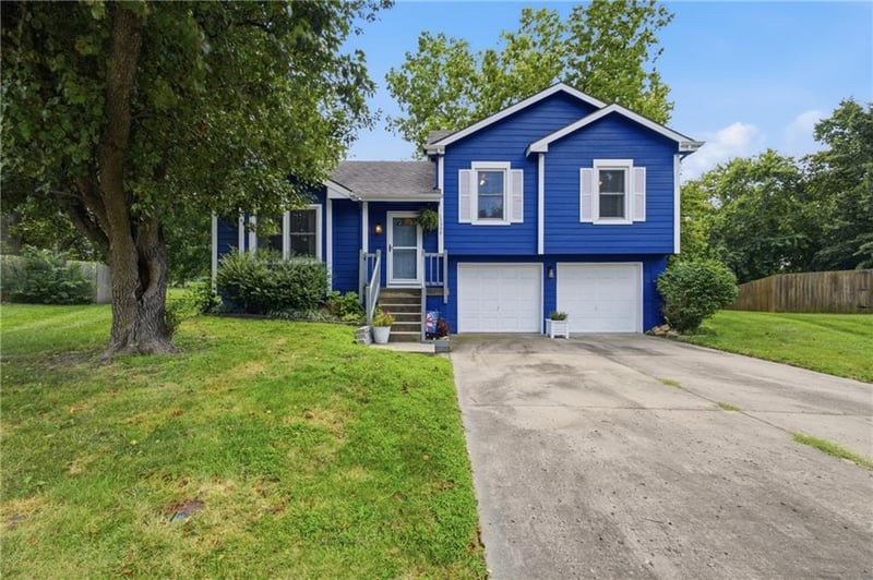 1507 Emerald Cir, Kearney, MO 64060
