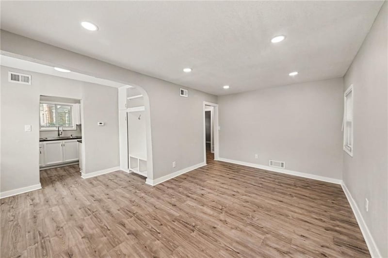 1842 E 77th St, Kansas City, MO 64132
