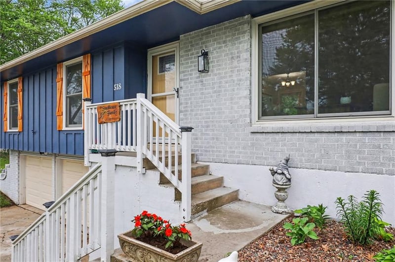 518 Franklin St, Raymore, MO 64083