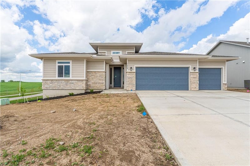 1383 163rd Cir, Basehor, KS 66007