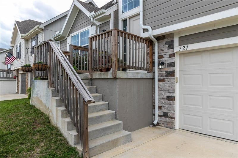727 Connor St, Belton, MO 64012