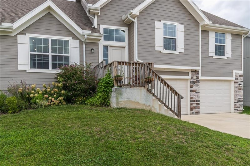 727 Connor St, Belton, MO 64012