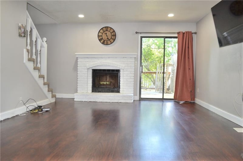 6610 Charles St, Shawnee, KS 66216