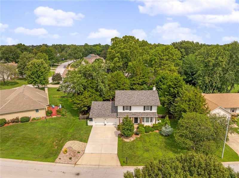 2416 W Post Oak Rd, Olathe, KS 66061