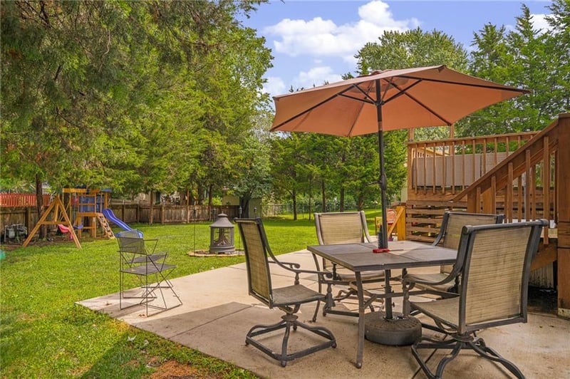 2416 W Post Oak Rd, Olathe, KS 66061
