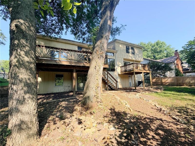 6925 Long Ave, Shawnee, KS 66216