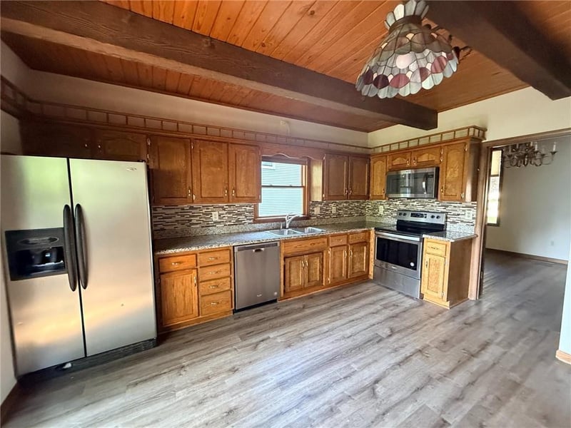 6925 Long Ave, Shawnee, KS 66216