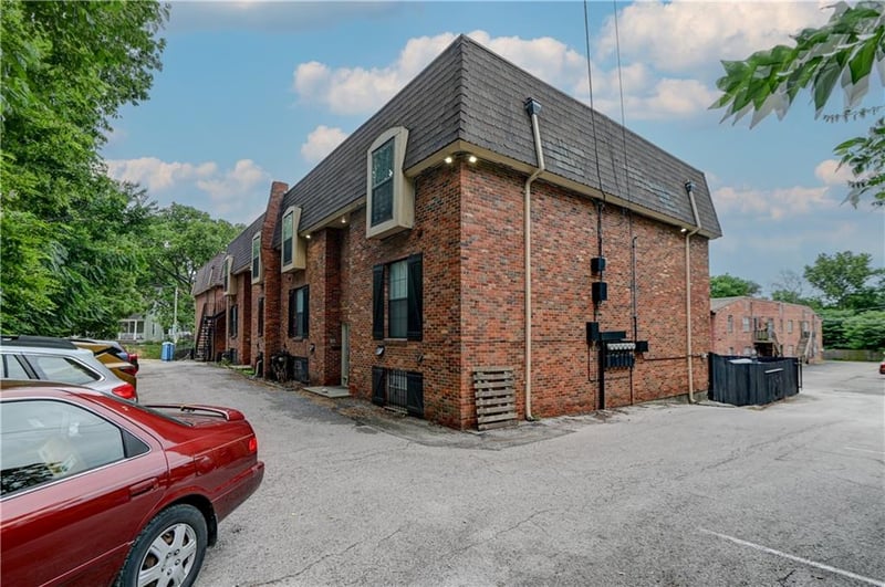 4038 Clark Ave, Kansas City, MO 64111
