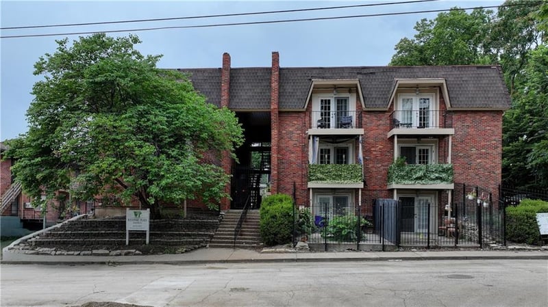 4038 Clark Ave, Kansas City, MO 64111